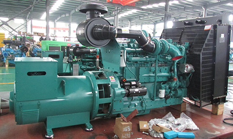 天涼了，華全的康明斯發(fā)電機(jī)組卻熱了
