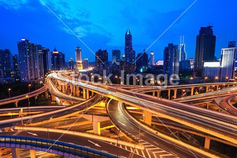 面對15萬億“大蛋糕”，華全發(fā)電機(jī)組強(qiáng)勢出手謀分切