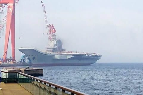 轉：傳首艘國產航母冒黑煙 用柴油發(fā)電機所致？