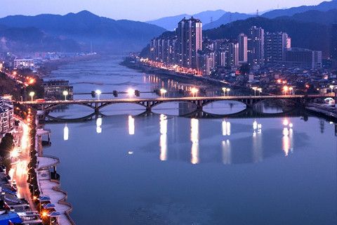 來(lái)一場(chǎng)別樣的旅行！隨華全發(fā)電機(jī)暢游