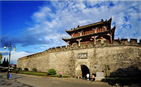 華全1200kw康明斯發(fā)電機(jī)組發(fā)往襄陽(yáng)