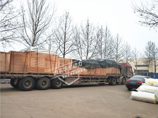 為客戶定制的發動機已經到貨，華全玉柴發電機組加緊生產