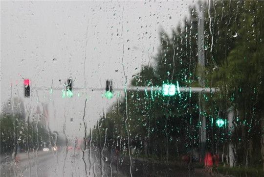 華全康明斯500kW發(fā)電機(jī)組下雨發(fā)貨